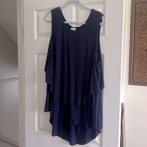 sleeveless hi-low top